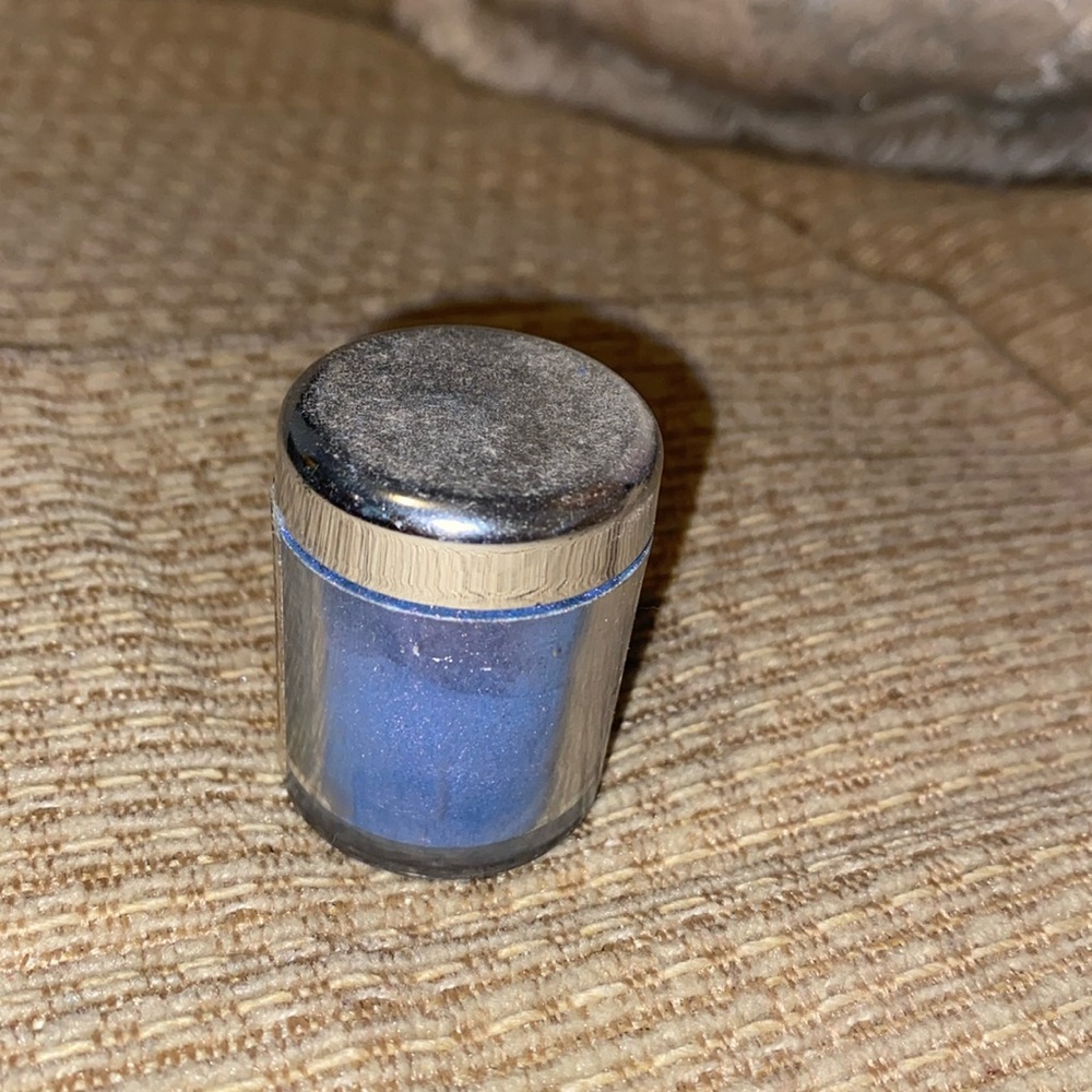 💙EUC Tony & Tina Blue Loose Eye Shadow